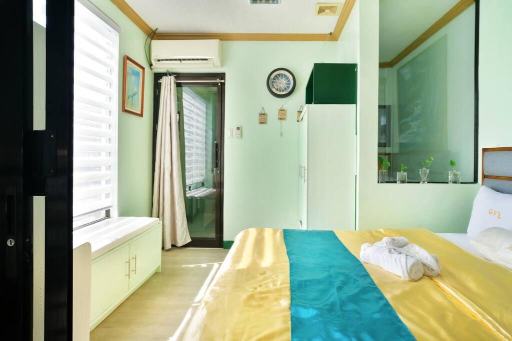 Golden V Primera Unit A Malolos Exterior photo